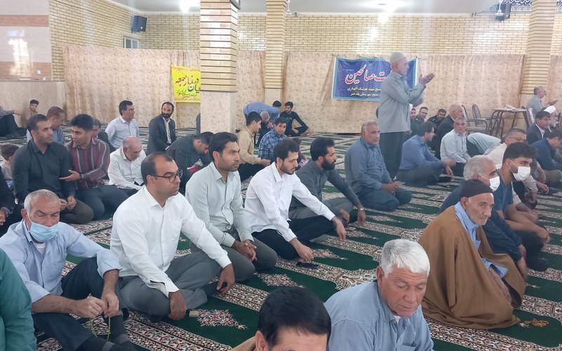 حضور کارکنان پلدختر در نماز جمعه (1)