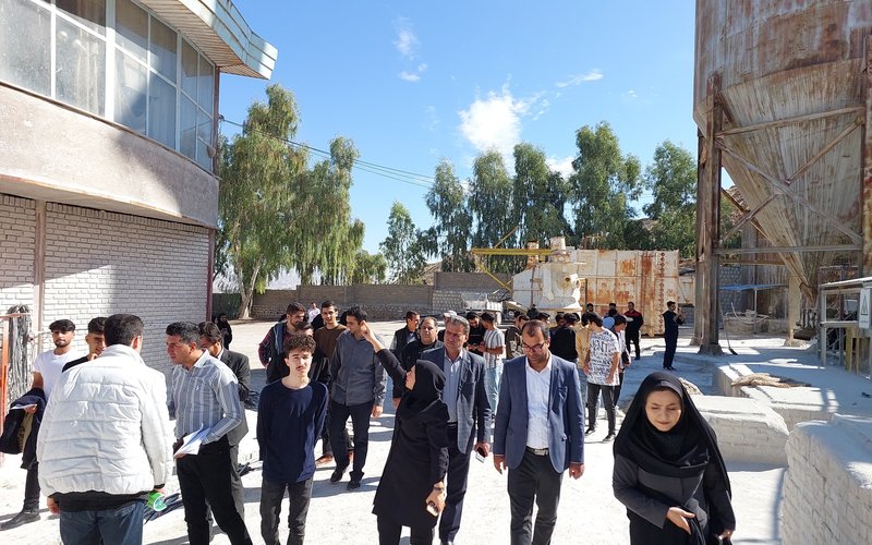 بازدید علمی از کارخانه آریا گچ پلدختر (4)