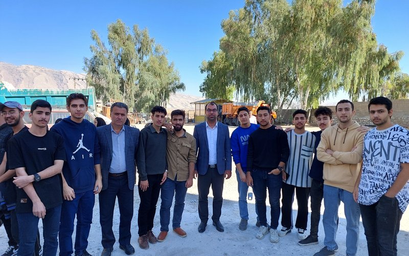 بازدید علمی از کارخانه آریا گچ پلدختر (2)