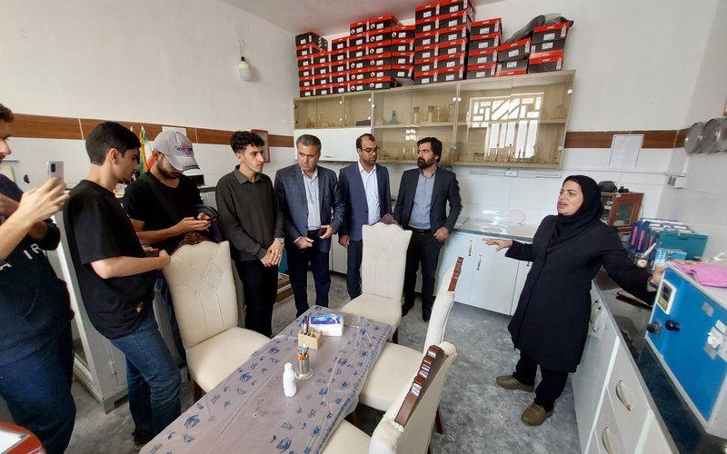 بازدید علمی از کارخانه آریا گچ پلدختر (9)