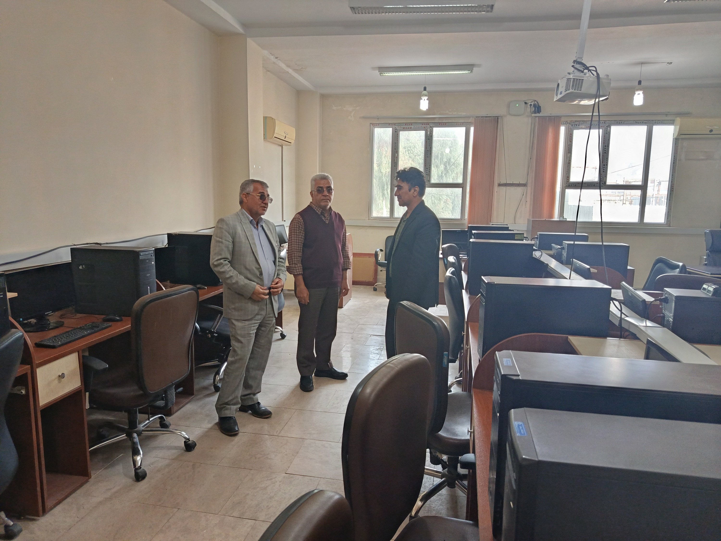 بازدید معاون پشتیبانی (2)