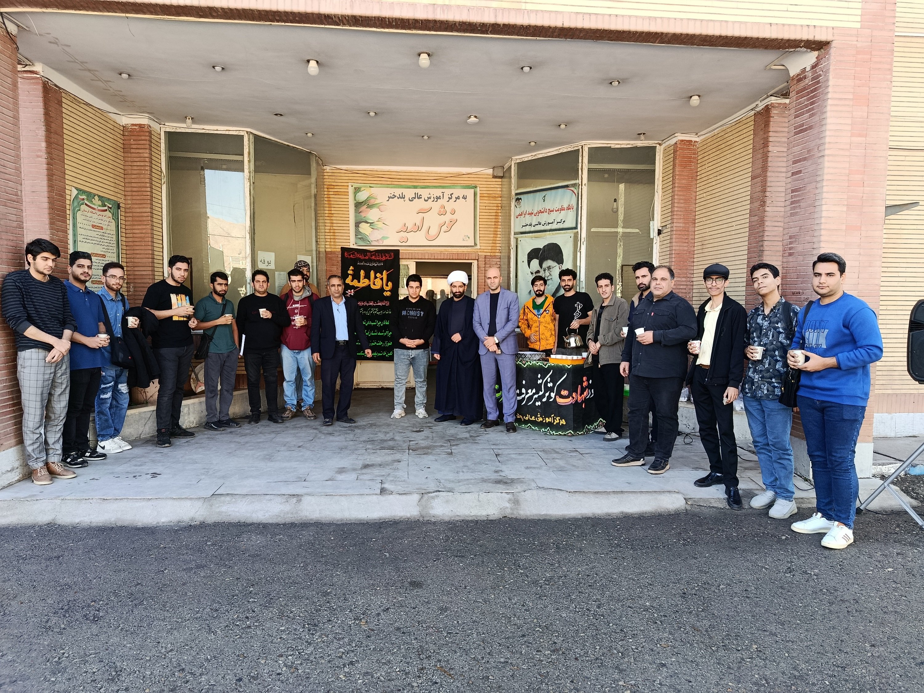 مراسم عزاداری و ایستگاه صلواتی به مناسبت شهادت حضرت زهرا (1)